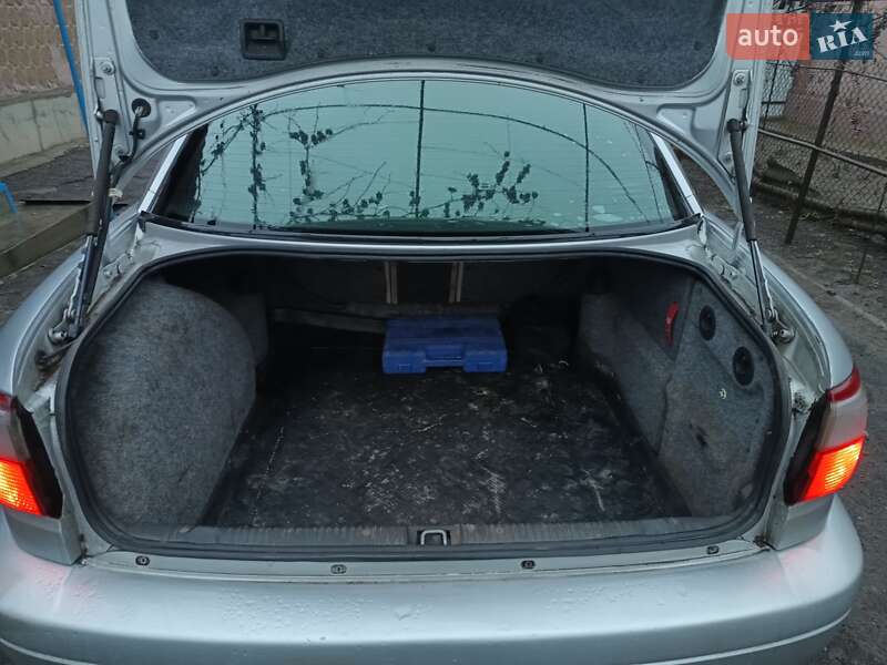 Седан Opel Omega 2001 в Казанці