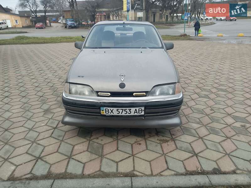 Седан Opel Omega 1992 в Кам'янець-Подільському