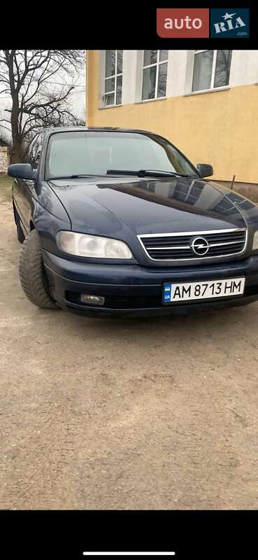 Седан Opel Omega 2001 в Малині