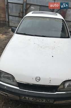 Седан Opel Omega 1989 в Чернігові