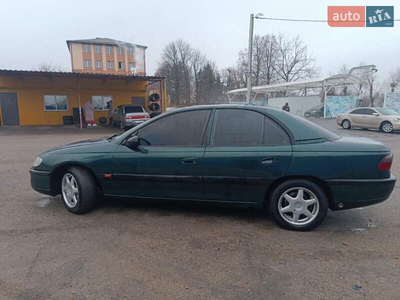 Седан Opel Omega 1997 в Киеве