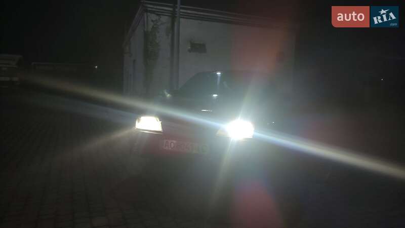 Седан Opel Omega 1988 в Мукачево
