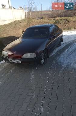 Седан Opel Omega 1990 в Коровии