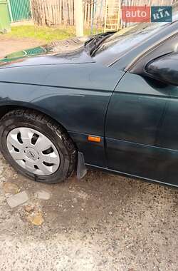 Седан Opel Omega 1995 в 
