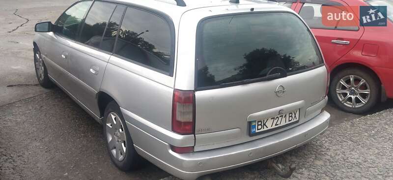Универсал Opel Omega 2001 в Вараше