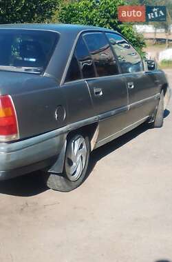 Седан Opel Omega 1988 в Бершаді