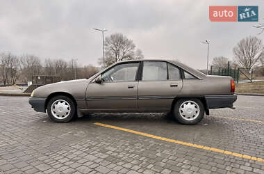 Седан Opel Omega 1989 в Кам'янському