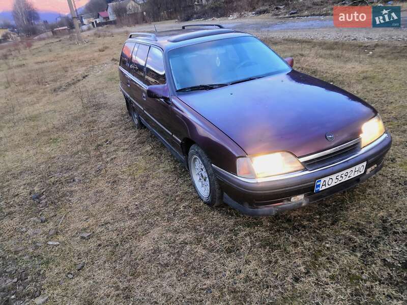 Универсал Opel Omega 1993 в Рахове