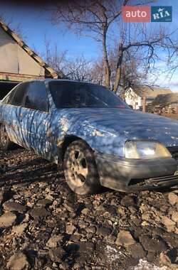 Седан Opel Omega 1986 в Миргороде