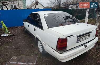 Седан Opel Omega 1988 в Драбове