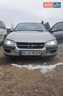 Седан Opel Omega 1995 в Вараші