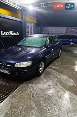 Седан Opel Omega 1995 в Львове