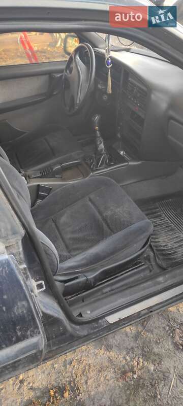 Седан Opel Omega 1989 в Фастове