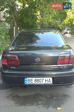Седан Opel Omega 1999 в 