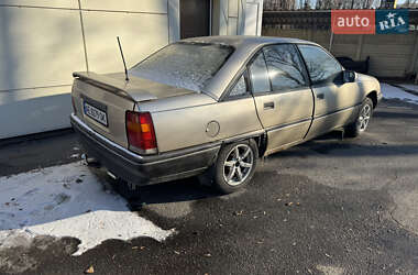 Седан Opel Omega 1987 в 