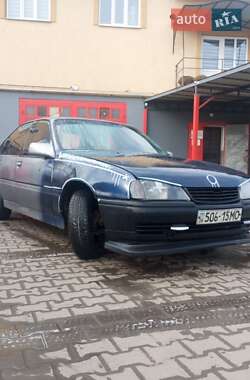 Седан Opel Omega 1987 в Черновцах