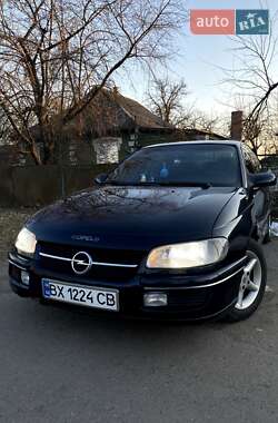 Седан Opel Omega 1995 в Літині