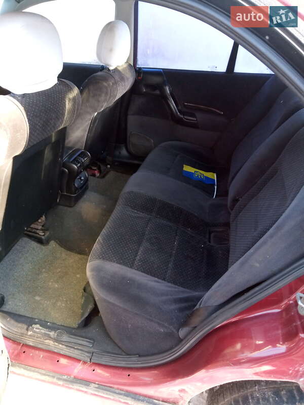 Седан Opel Omega 1998 в Знаменке