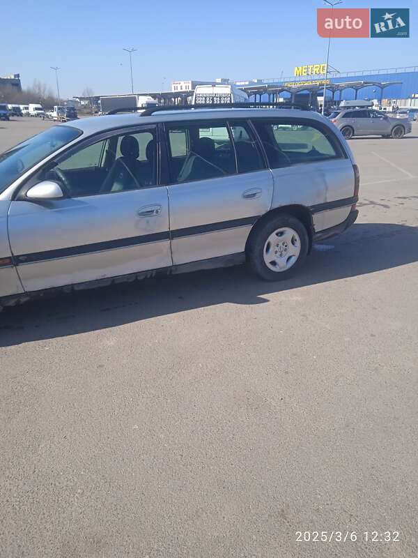 Универсал Opel Omega 1998 в Львове