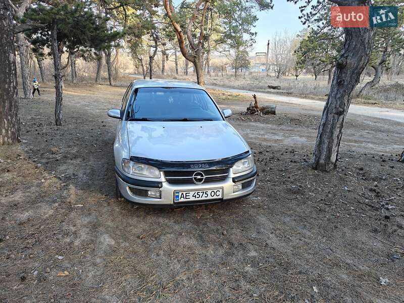 Седан Opel Omega 1997 в Дніпрі