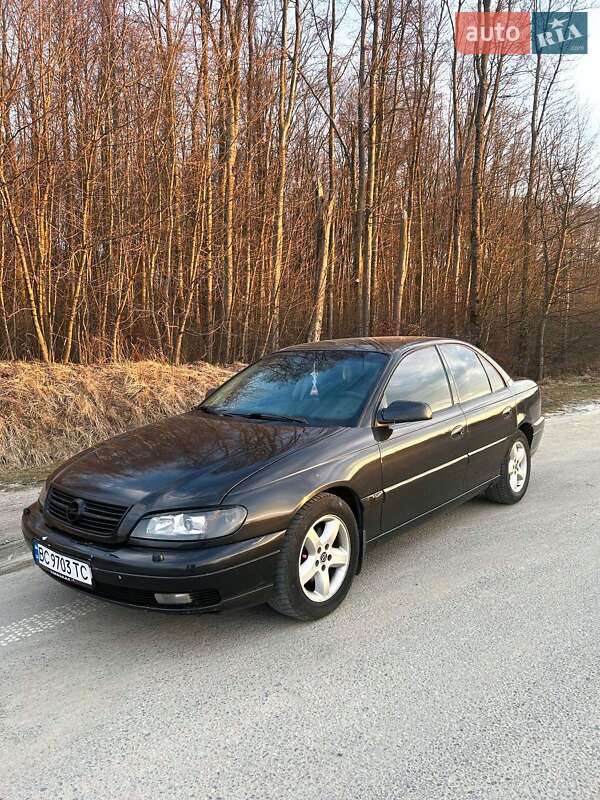 Седан Opel Omega 2001 в Львові