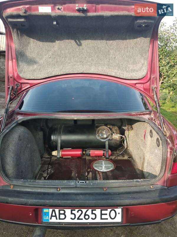 Седан Opel Omega 1997 в Уланове