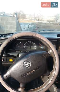 Седан Opel Omega 1989 в 