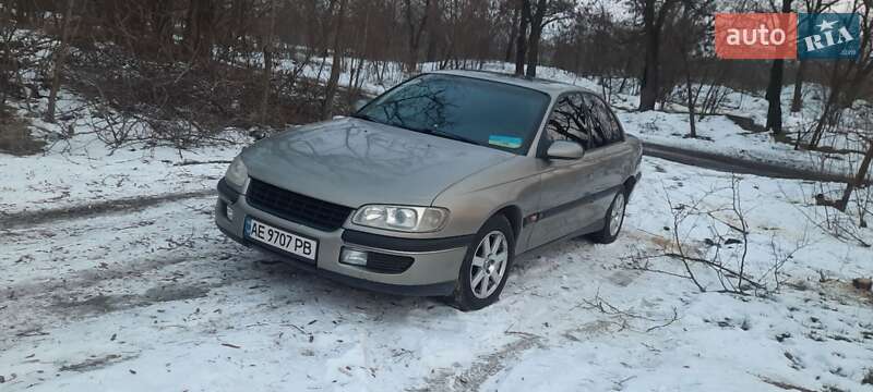 Седан Opel Omega 1996 в Дніпрі