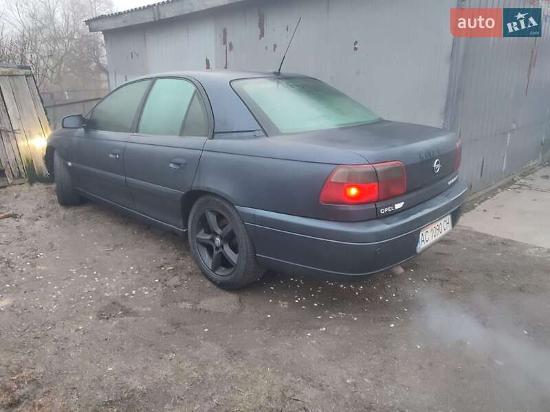 Opel Omega 2001