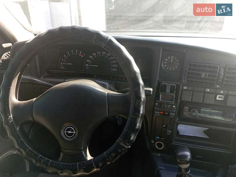 Седан Opel Omega 1988 в Миколаєві фото 12 Седан Opel Omega 1988 в Миколаєві