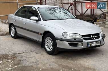 Седан Opel Omega 1998 в Нікополі