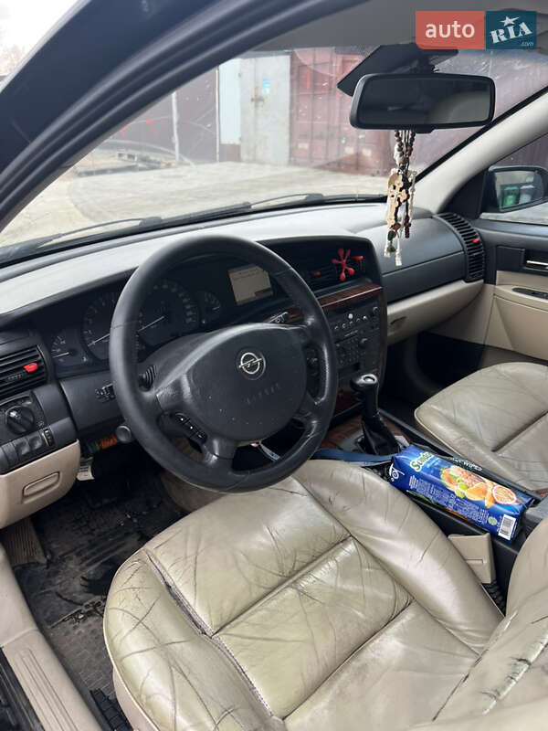 Седан Opel Omega 2002 в Гайвороні