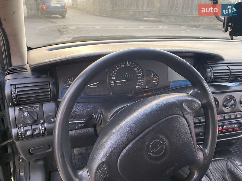 Седан Opel Omega 1995 в Калинівці