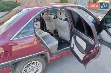 Седан Opel Omega 1993 в Гнивани