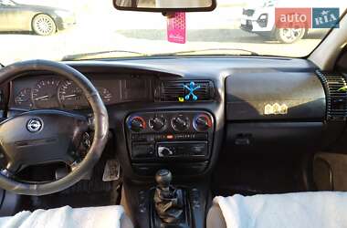 Седан Opel Omega 1995 в 
