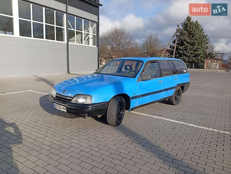 Універсал Opel Omega 1990 в Бершаді