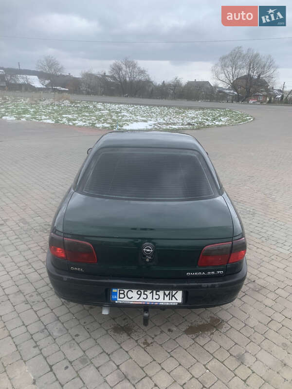 Седан Opel Omega 1995 в Жидачове