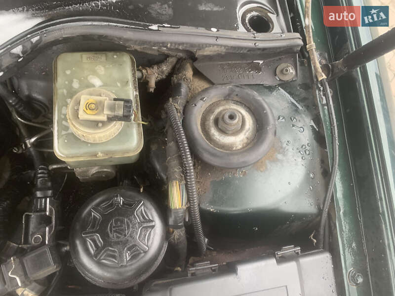 Седан Opel Omega 1995 в Жидачове