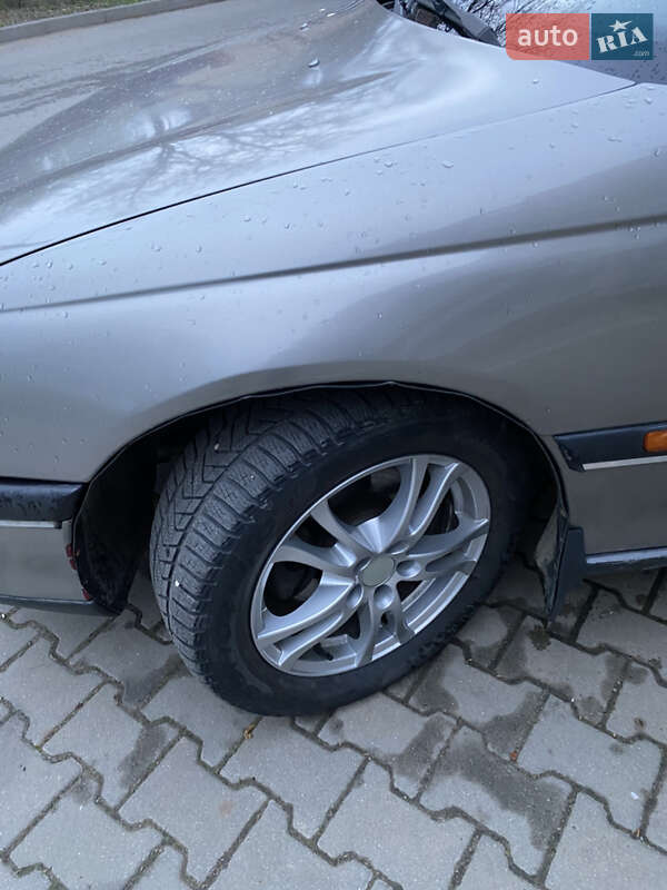 Седан Opel Omega 1997 в Чернівцях