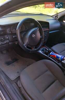 Седан Opel Omega 2002 в 