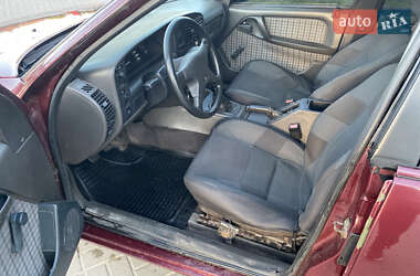 Седан Opel Omega 1990 в 
