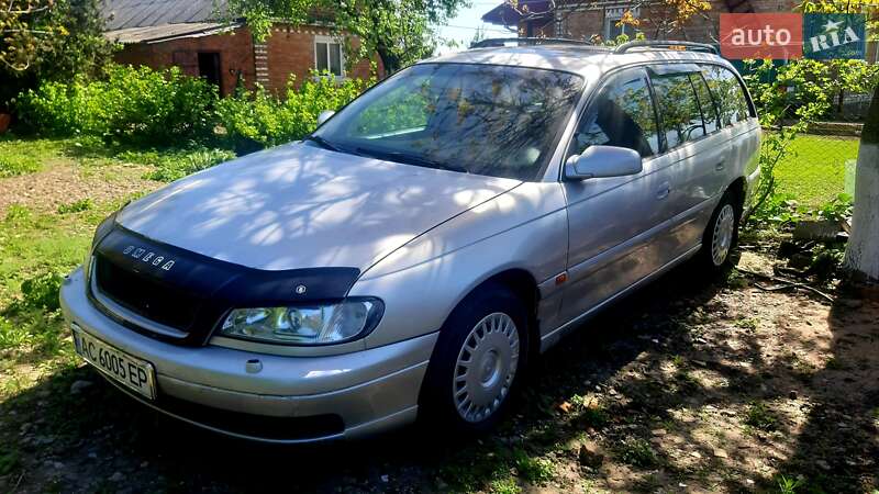 Универсал Opel Omega 2000 в 