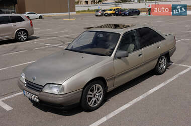 Седан Opel Omega 1988 в Киеве