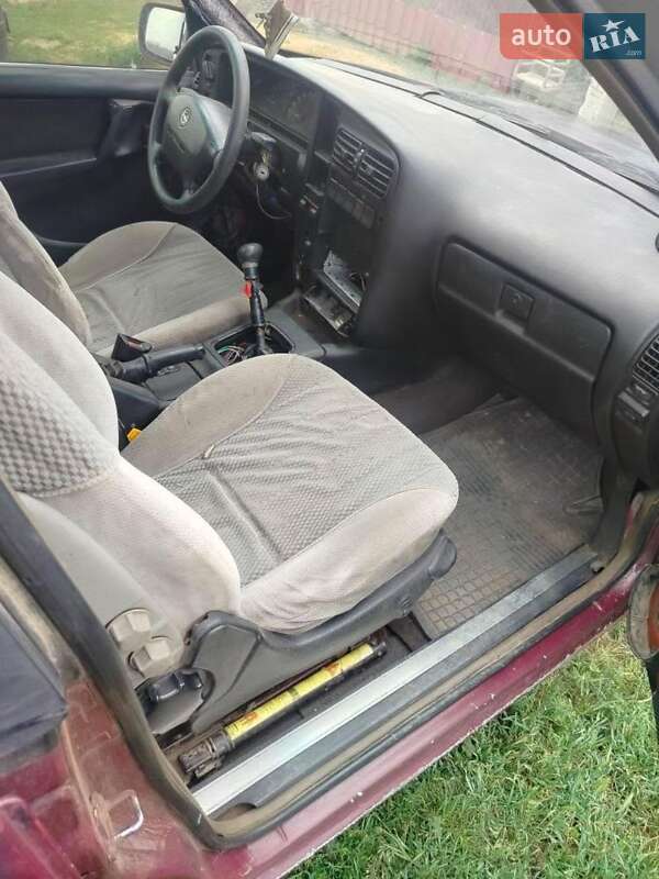 Седан Opel Omega 1994 в Южноукраїнську