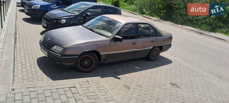 Opel Omega 1986