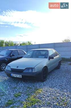 Седан Opel Omega 1989 в Кривом Роге