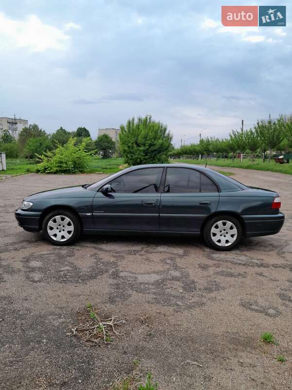 Седан Opel Omega 2001 в Кам'янці