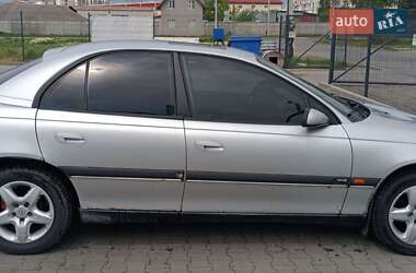 Седан Opel Omega 1997 в Петропавловской Борщаговке