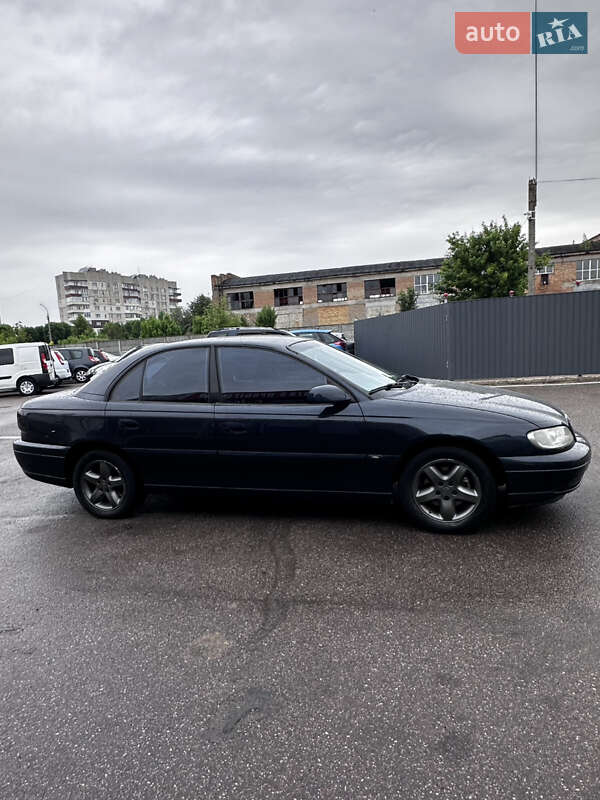 Opel Omega 2003