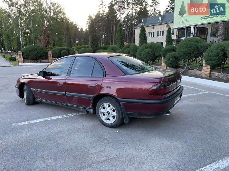 Седан Opel Omega 1997 в Лебедине